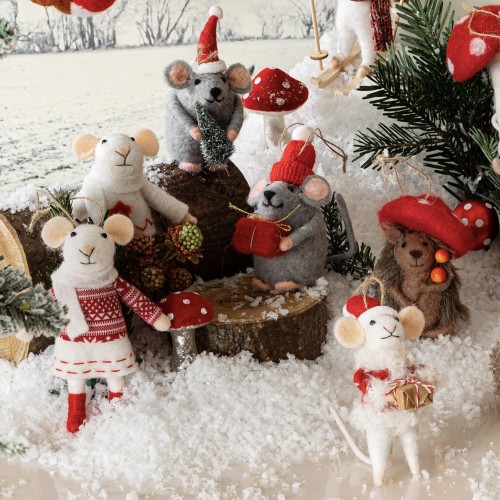 Santa Mouse with Present Felt Ornament